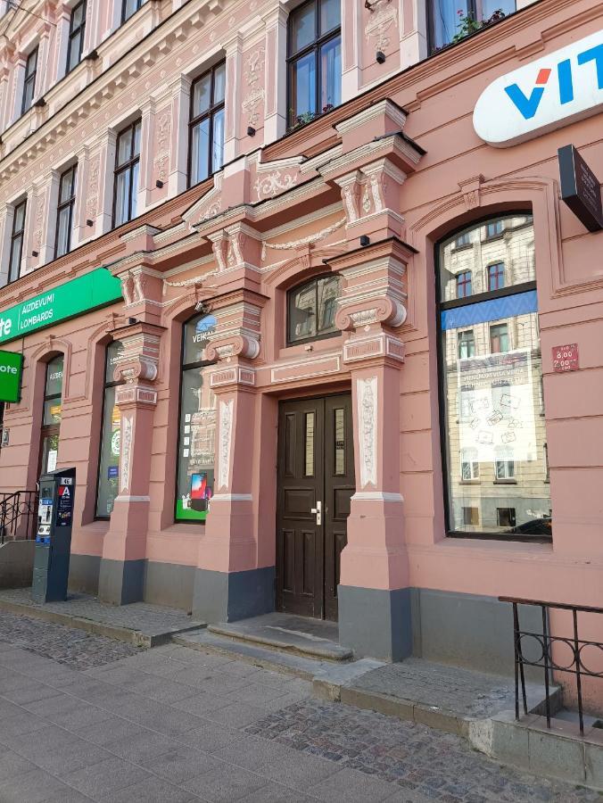 Centrally Located Studio Apartment Riga Extérieur photo